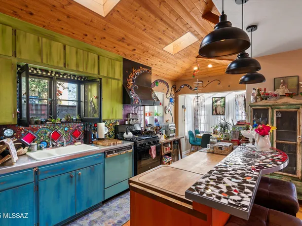 2048 E Hawthorne St, Tucson, AZ 85719