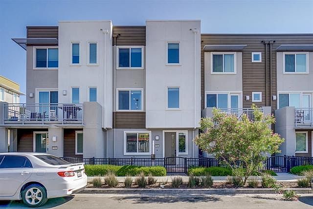1st image of 5986 Charlotte Dr