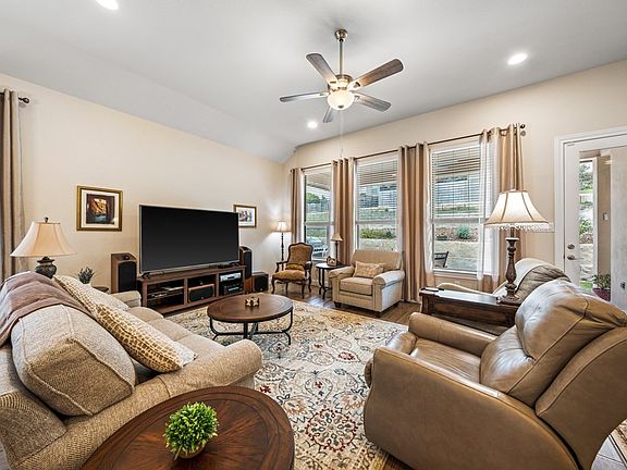 2nd image of 1804 N Chateau Ln