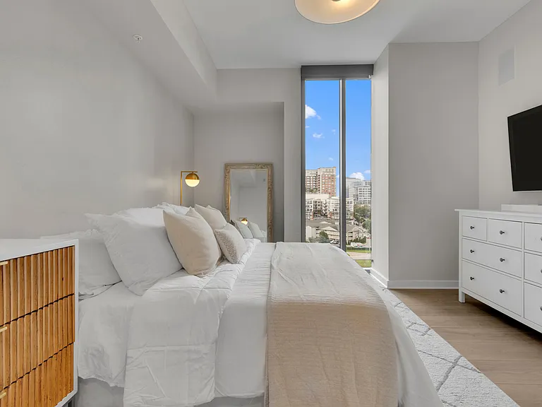 1212 Laurel St #815 — Photo 19