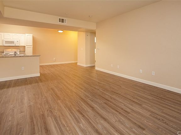 4th image of 41410 Juniper St Unit 2412
