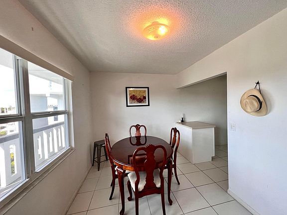 4th image of 482 Wellington K