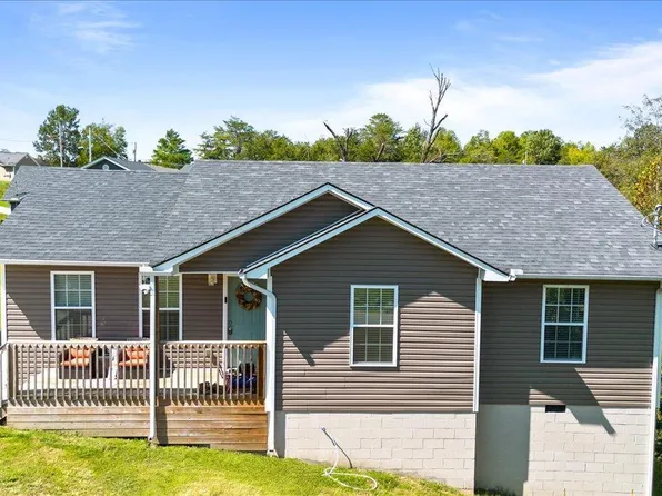 236 Sandy Hill Rd, La Follette, TN 37766