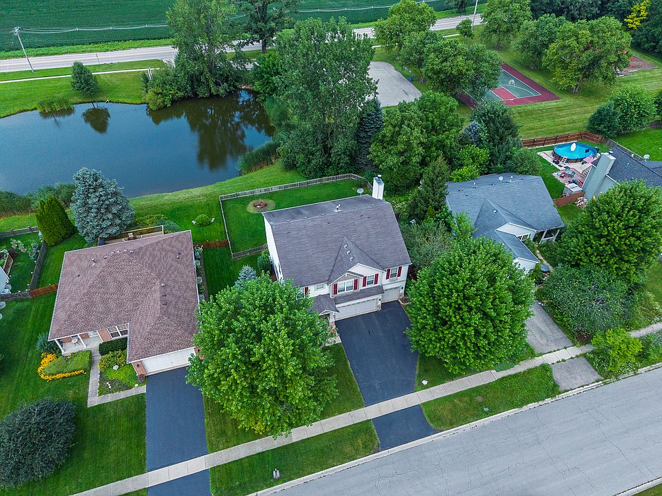 1st image of 250 Sparrow Dr