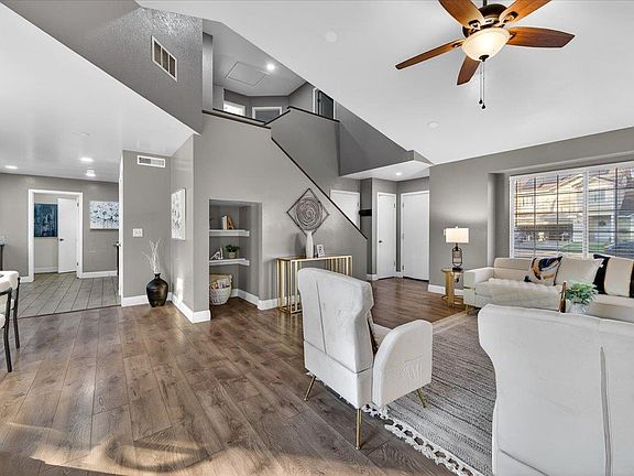 3rd image of 4639 W Saginaw Way