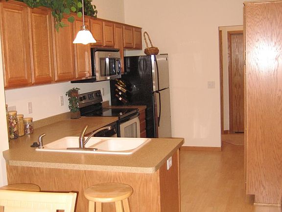 4th image of 8654 Tessman Cir N