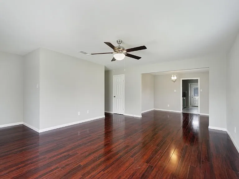 1833 Country Village Blvd — Photo 16