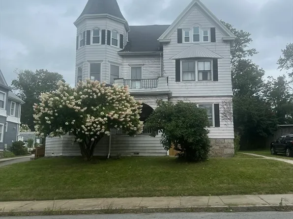 183 Belmont St, Fall River, MA 02720