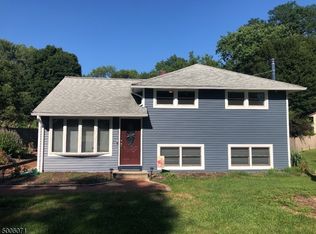 10 Sunset Dr, Green Twp, NJ 07821