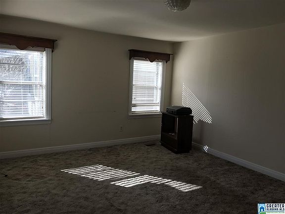 3rd image of 315 Nunnally Ave