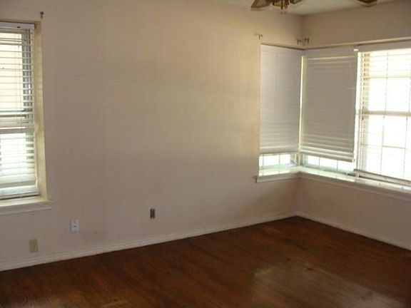 3rd image of 742 James Dr