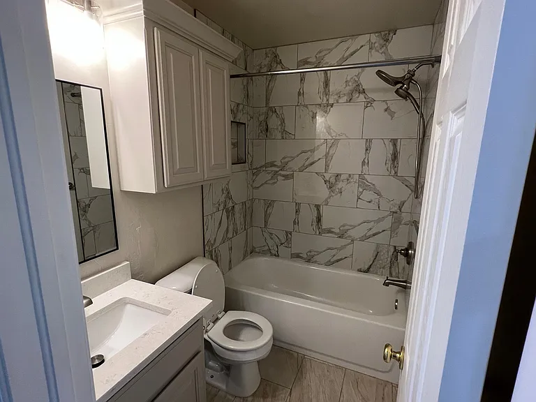 9601 Southlake Dr — Photo 15