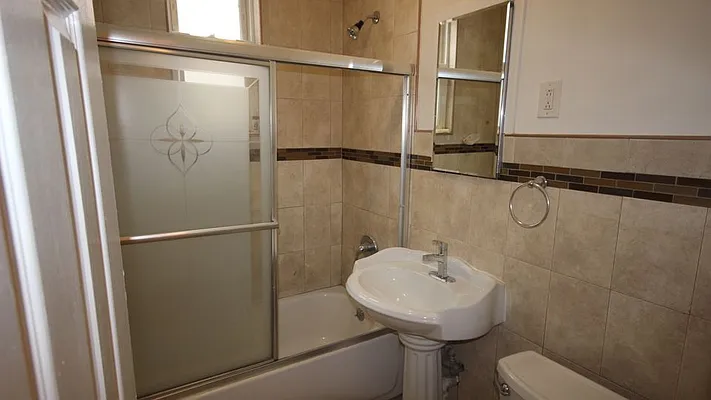 Rented by Nooklyn NYC LLC | media 5