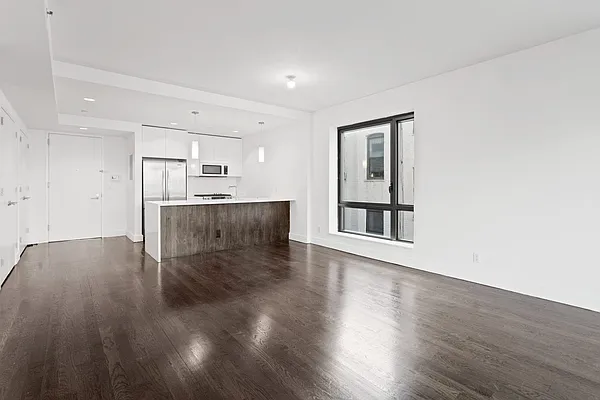 Sold by Modern Spaces | media 10