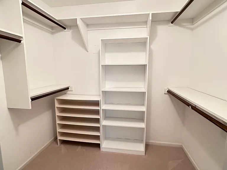 3843 Constitution Dr — Photo 2