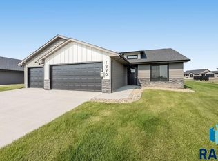 1220 E Dutch St, Tea, SD 57064