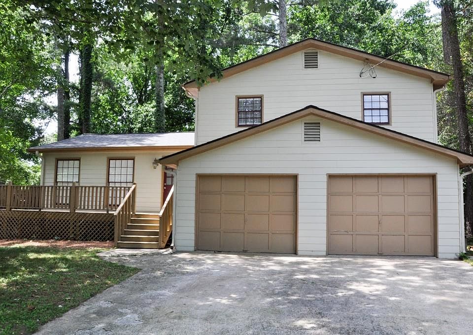1st image of 570 Rivercrest Dr