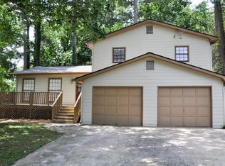 570 Rivercrest Dr, Woodstock, GA 30188