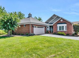 29 Villa Ln, Penhook, VA 24137