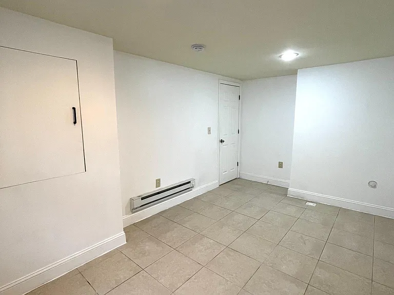 3519 Englewood Ground Level #GROUND LEVEL — Photo 7