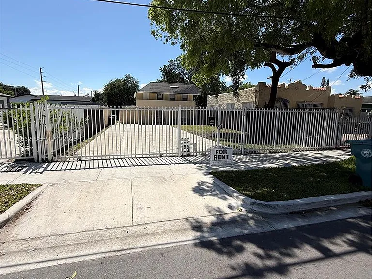6716 NW 6th Ave #2 — Photo 13