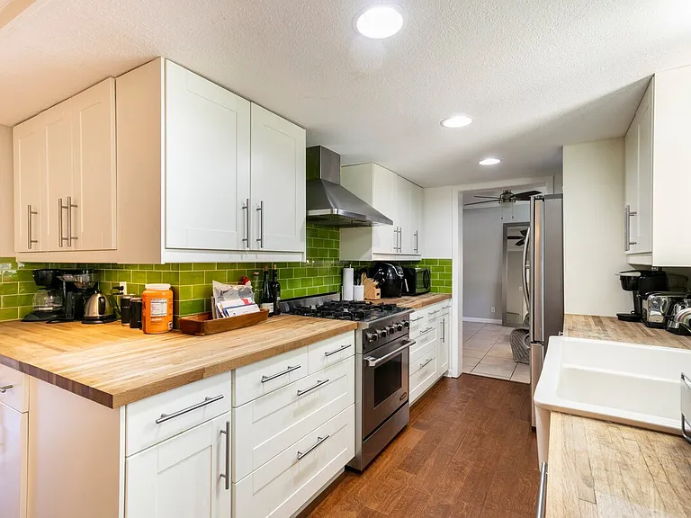 1711 Deerfield Dr — Photo 8