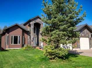 7402 E 61st St, Rocky Mountain House, AB T4T 0A3