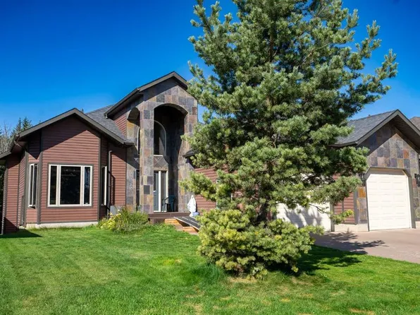 7402 E 61st St, Rocky Mountain House, AB T4T 0A3