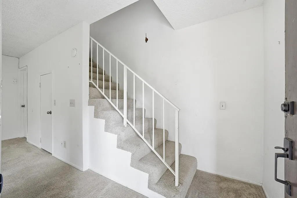44200 Kingtree Ave — Photo 1