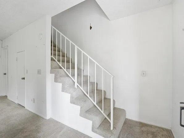 44200 Kingtree Ave Unit 16, Lancaster, CA 93534