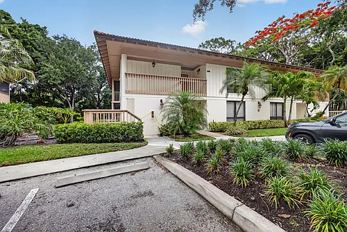 611 Brackenwood Cv Photo 1