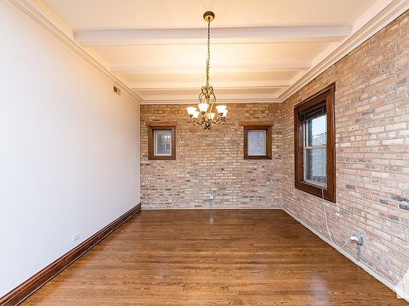 5th image of 1049 W Ainslie St #3