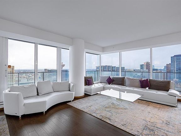 2nd image of 1011 Cordova St W #4103