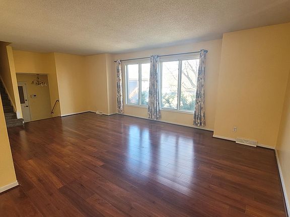 4th image of 1723 S 167th Avenue Cir