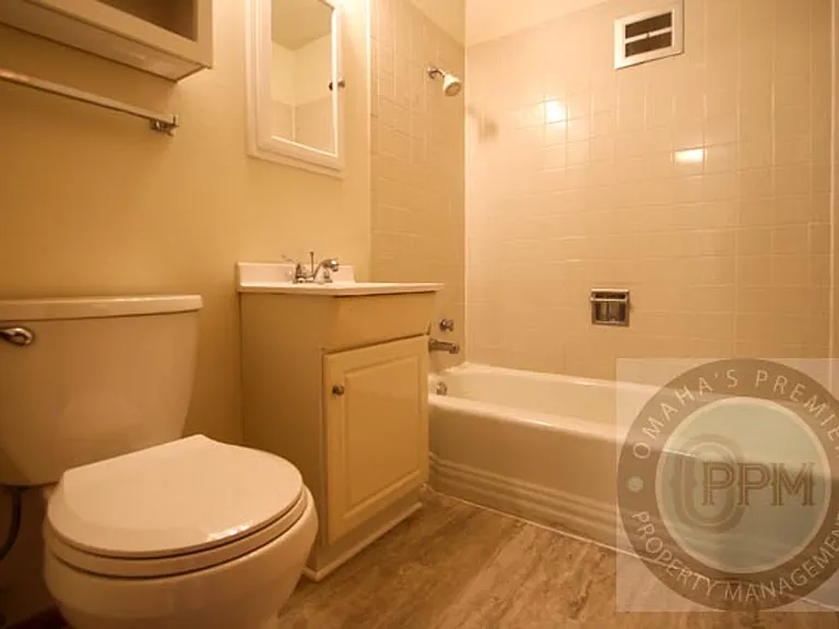 3758 S 82nd St — Photo 8
