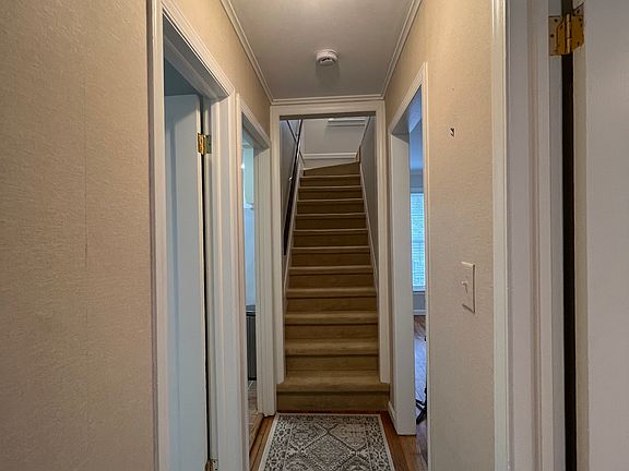3rd image of 1112 Royal Ave
