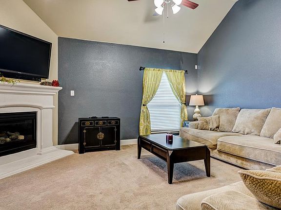 5th image of 11721 Wild Pear Ln