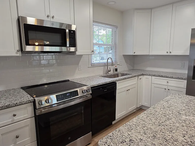 1011 Cedar Dr S #A — Photo 12