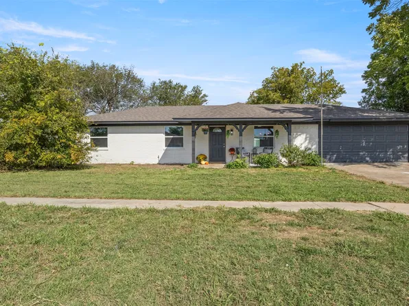 401 Peach St, Sanger, TX 76266