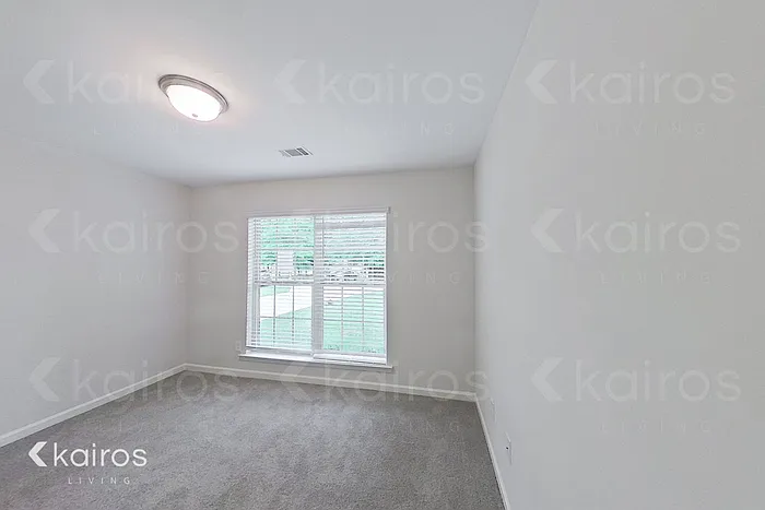 4 bed, 2.0 bath, 1802 sqft, $2,175 — Photo 3