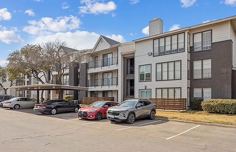 The Elise Apartments — Photo 20