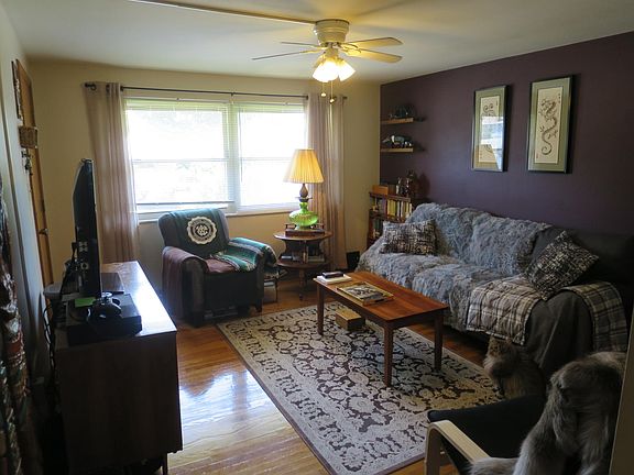 2nd image of 181 Delhi Ave