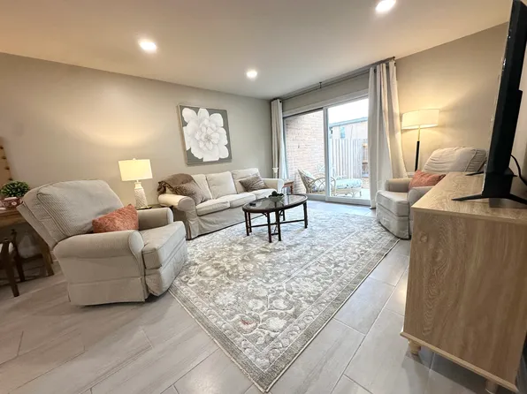 2800 July St Unit 23, Baton Rouge, LA 70808