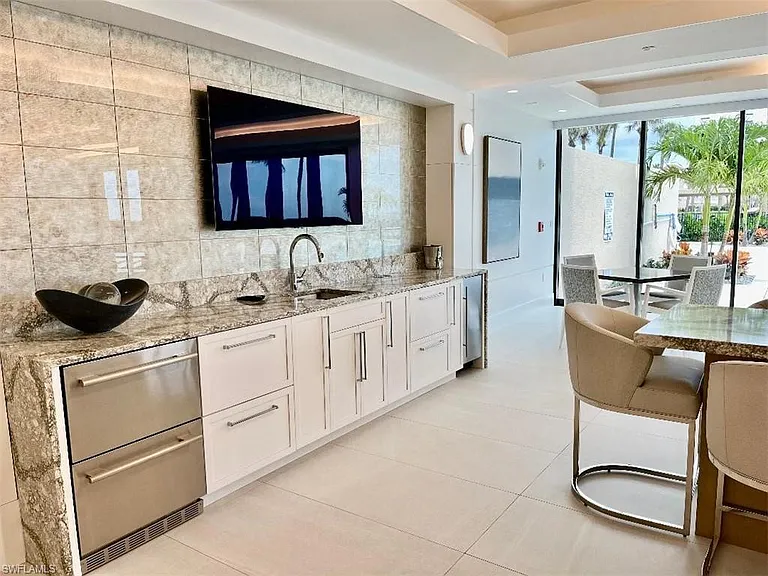 4001 Gulf Shore Blvd N #505 — Photo 22