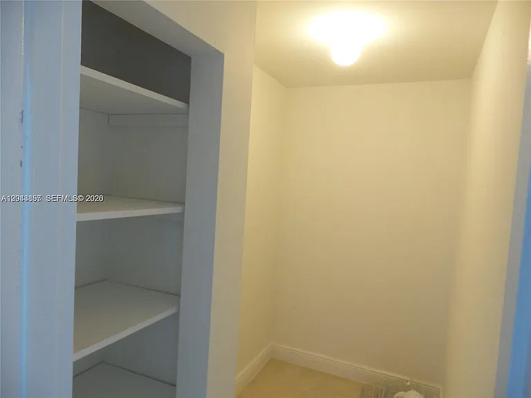 10794 N Kendall Dr #B22 — Photo 17