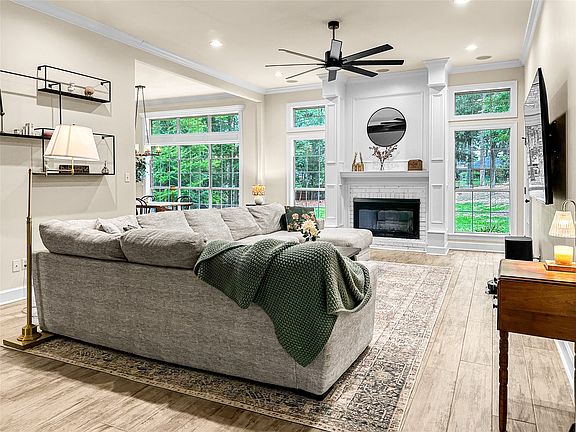4th image of 107 Spyglass Hill Dr