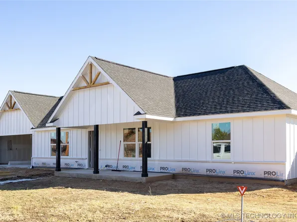 502 N Henderson St, Caddo, OK 74729