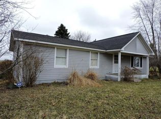 3661 Oxbow Rd, Sodus, MI 49126