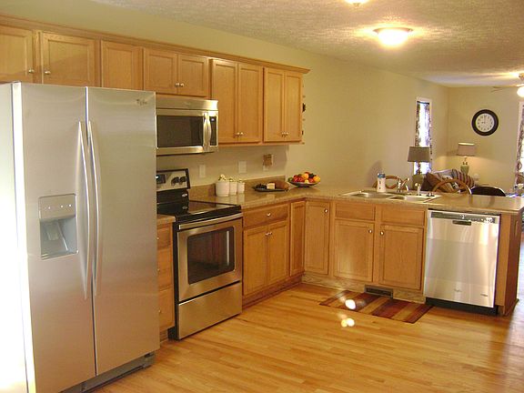 3rd image of 10344 Ramona Ave