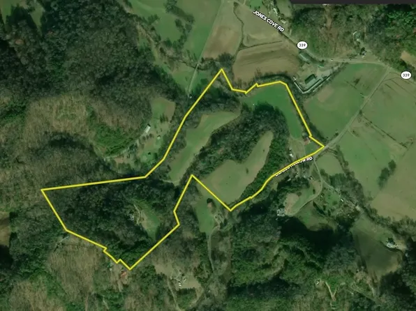 1309 Licklog Hollow Rd, Sevierville, TN 37876